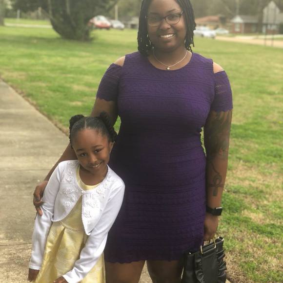 Meet your Posher, Ashely - Picture 1 of 1